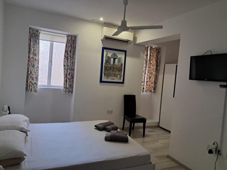 St Nicholas - B&B Valletta