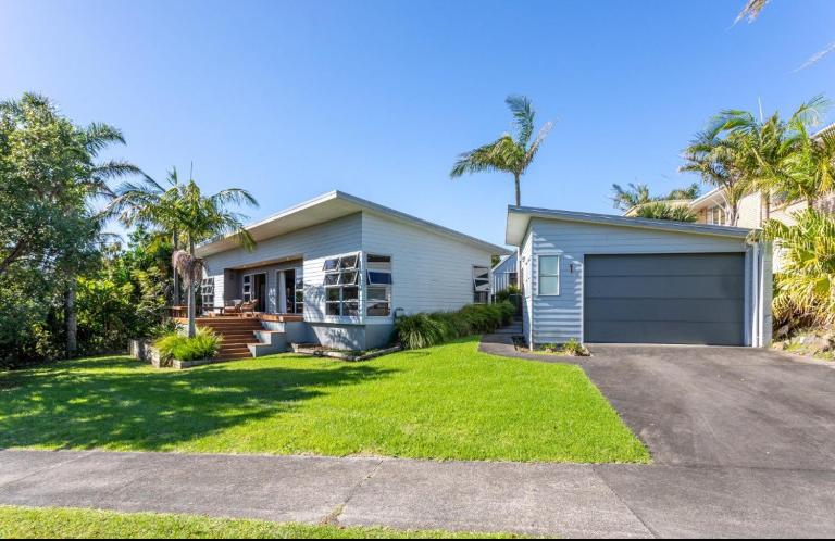 Norfolk Palms - Smurfers Paradise - B&B Tairua