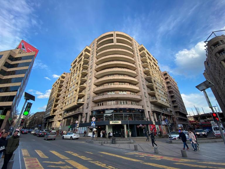 Northern Avenue, 2 bedrooms Beautiful, New Renovated apartment HH35 - B&B Jerevan