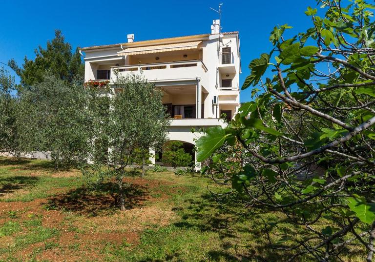 Apartmani KRALJIĆ - B&B Punat
