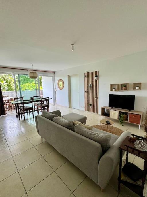 Appartement Floralia, T3 près du Jardin de Balata - B&B Fort-de-France