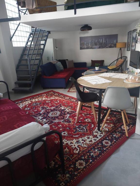 TheUrbanLoft - Chambres d'hôtes Thessalonique