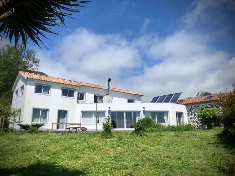 Quarto Laranja Casa citrina - B&B Lagens