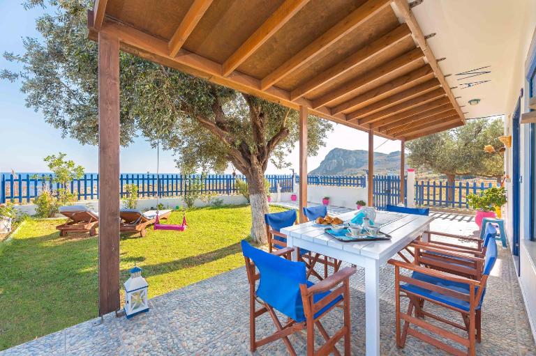 Stegna House Sea View - Bed and Breakfast Archángelos