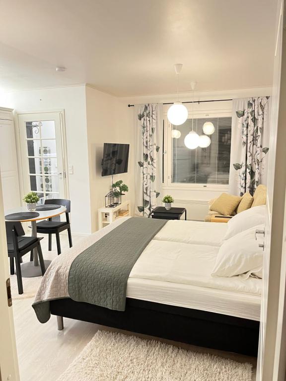 Kodikasta majoittumista hyvällä sijainnilla! - B&B Kankaanpää