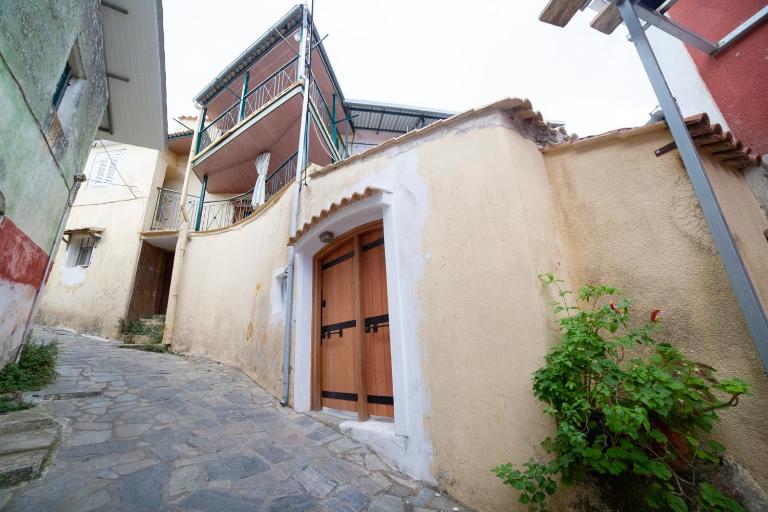 Theodora - B&B Ágios Matthaíos