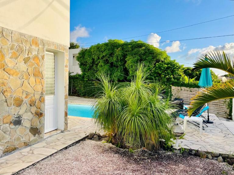 Studio Stay in Cluny - Ferienwohnung Fort-de-France
