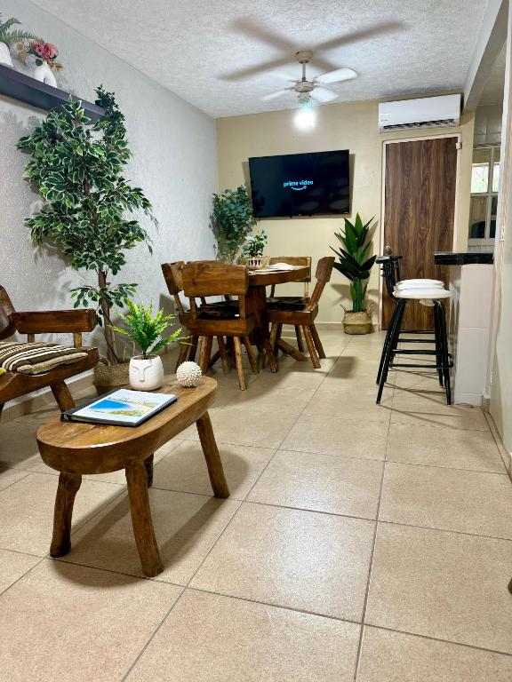 Casa con alberca a 8 Min de Playa - B&B Ixtapa