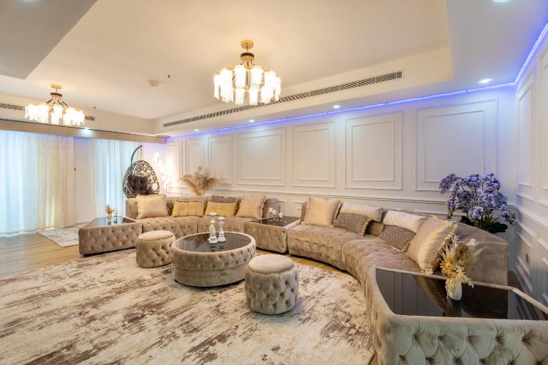 Veer Apartments - 87th Floor Penthouse Full Sea View 5 BHK - Chambres d'hôtes Dubaï