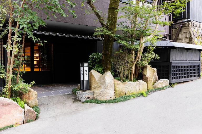 Yusai Bekkan - B&B Akababa
