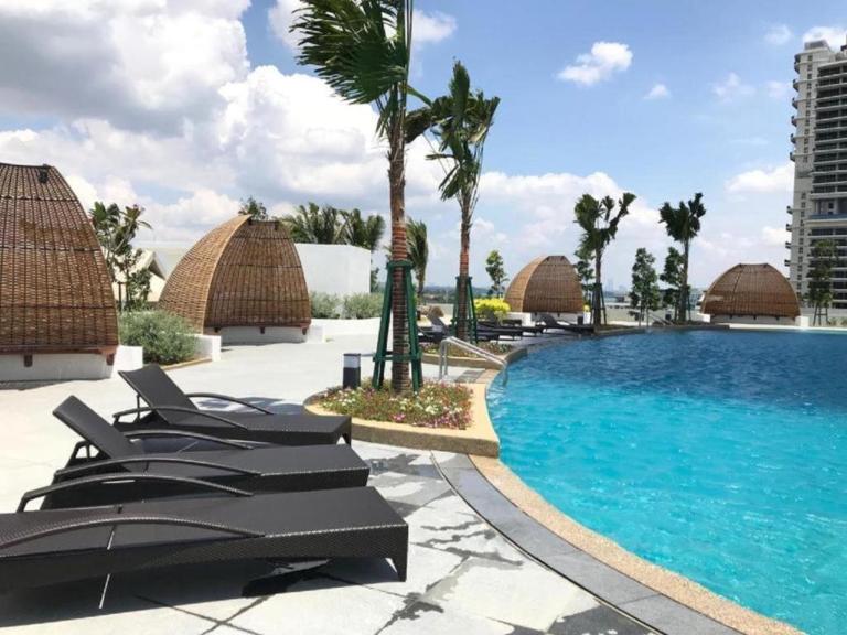 Almas Suites Puteri Harbour 1 Bedroom with Balcony by 9 Sands - B&B Iskandar Puteri