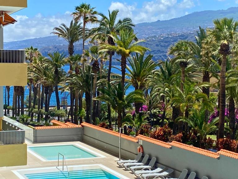 Alta Pool View Apartment - Chambres d'hôtes Puerto de la Cruz