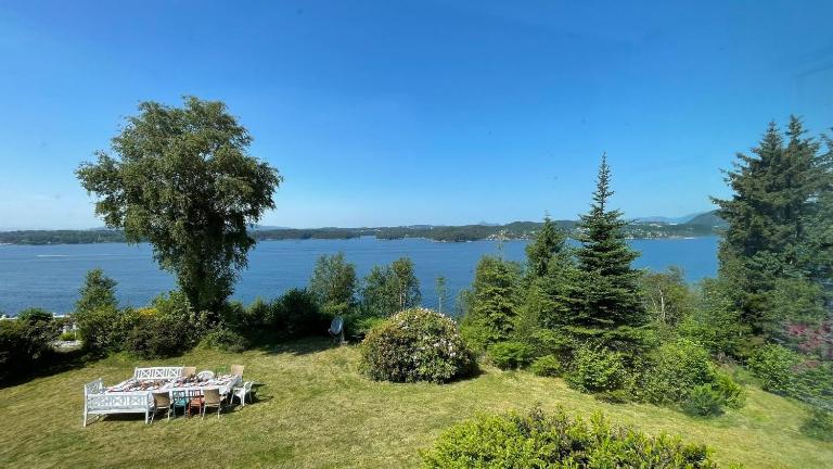 Panoramic Fjord View near Bergen - B&B Bergen