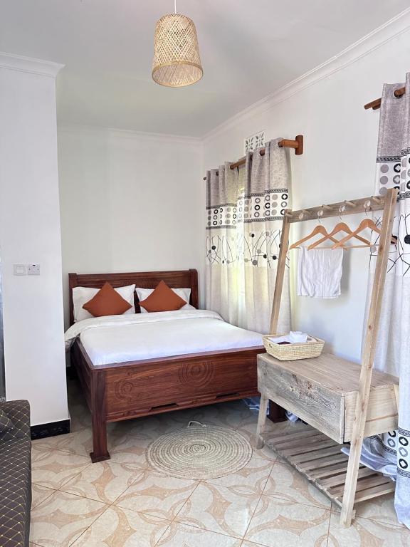 Amora Homestay and Safaris - B&B Kiratu