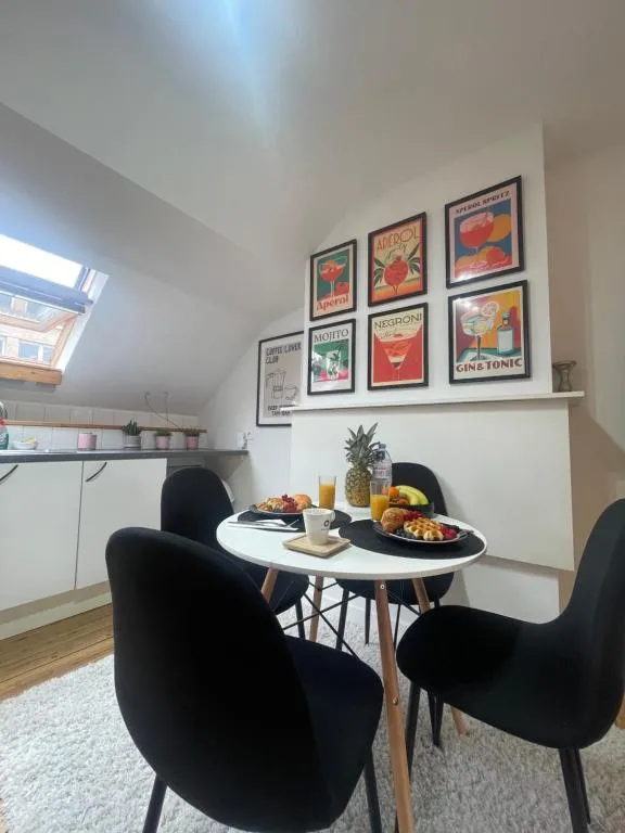 Attic European Quarter - Bed and Breakfast Brussel