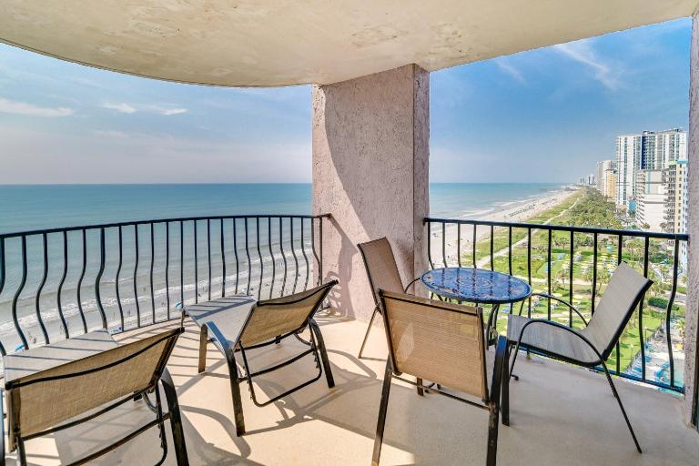 Central Myrtle Beach Condo w/ Ocean-View Balcony! - B&B Myrtle Beach