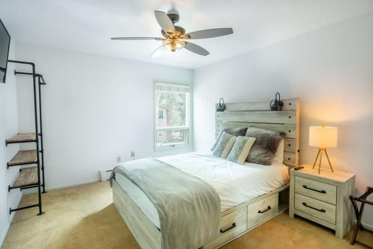 Local's Condo in Vail Steps from Ski Shuttle - Ferienwohnung Vail