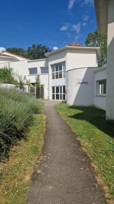Beau T2 proche de Toulouse - Bed and Breakfast Rouffiac-Tolosan