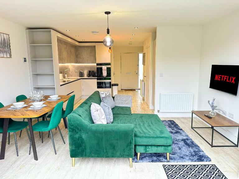 Luxury 2 Bed - FREE Private Parking - Contractors - Chambres d'hôtes Newcastle-upon-Tyne