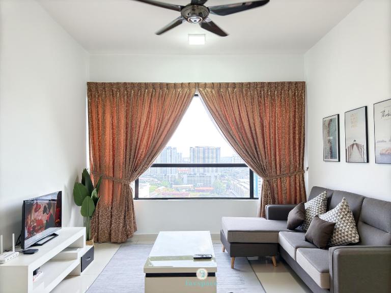 Kajang 2B2B 4 Pax - 2 min to train - Free 2 Parkings - Chambres d'hôtes Kajang