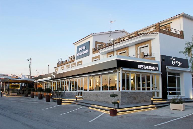 Hostal Restaurante el Cary - B&B Montemayor