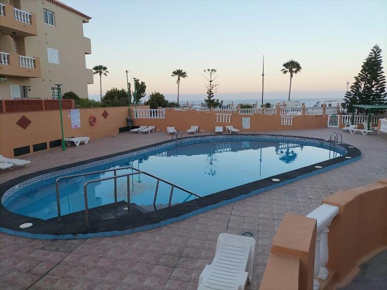 Caletillas Black sand 1º linea playa & piscina & wifi - B&B Candelaria