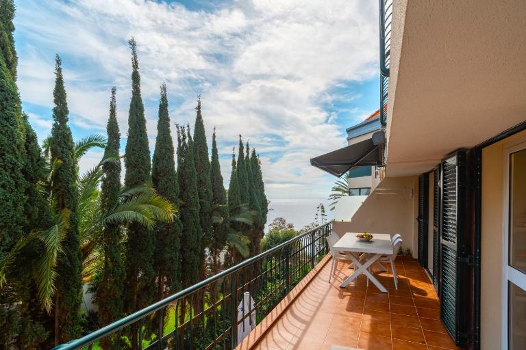 Central Sea View by Amazing Madeira - B&B Funchal