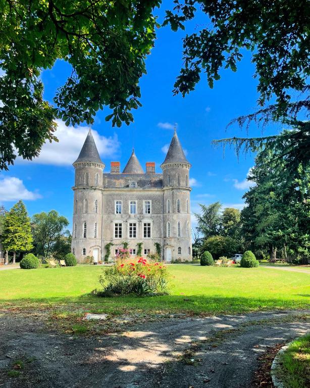 Château Doré les Tours - Appartement Loup - Proche Puy du Fou - B&B Montfaucon-Montigné