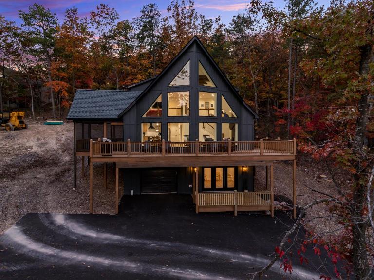 Epic Mtn Views I Luxe 5BR Alpine Escape - B&B McGaheysville