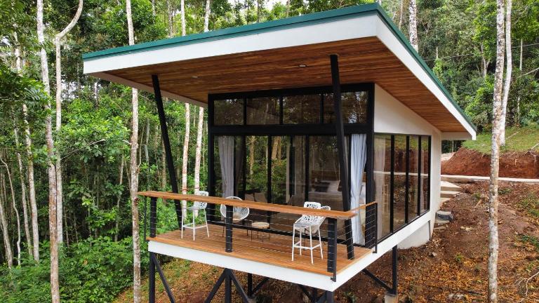 Pandanus Lodge & Retreats Bungalow Heliconia - Bed and Breakfast Cariblanca