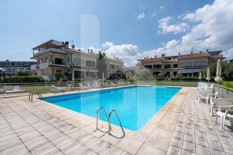 Homiday - Residence Micaene - B&B Pineto