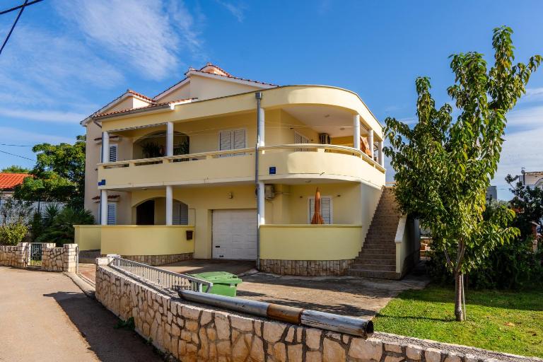 Apartments Kapovic - B&B Vir