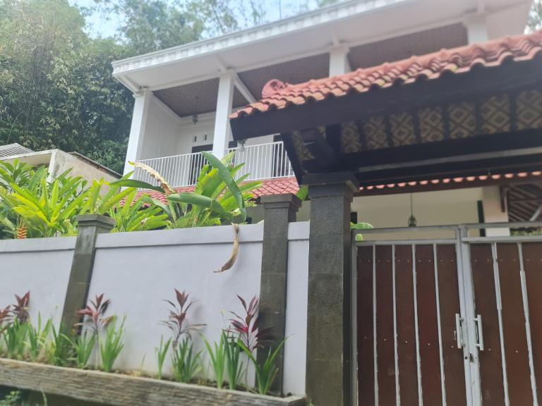 Griya Arthasari - B&B Tonogoro