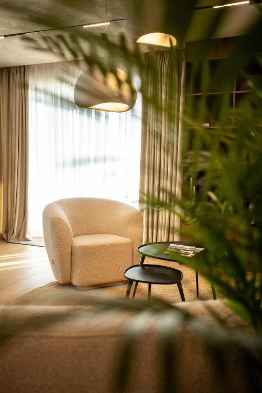 Penthouse Lebada Lake View - Ferienwohnung Pantelimon