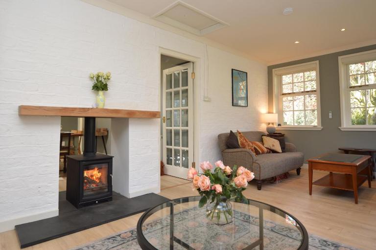 Old Powdermill Cottage - B&B Tighnabruaich