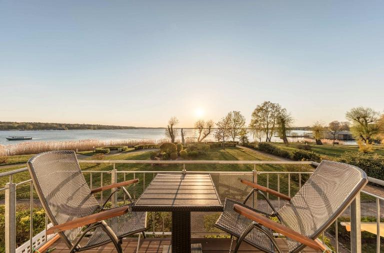 Seeadler - Gemütliches Apartment mit Balkon & Panoramablick auf die Müritz - B&B Waren