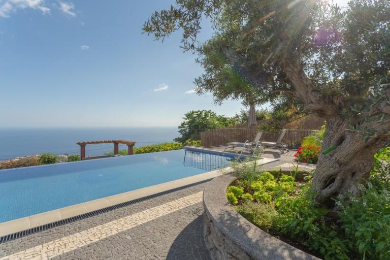 Villa Miradouro da Baleia (Heated Pool optional) - B&B Ponta do Sol