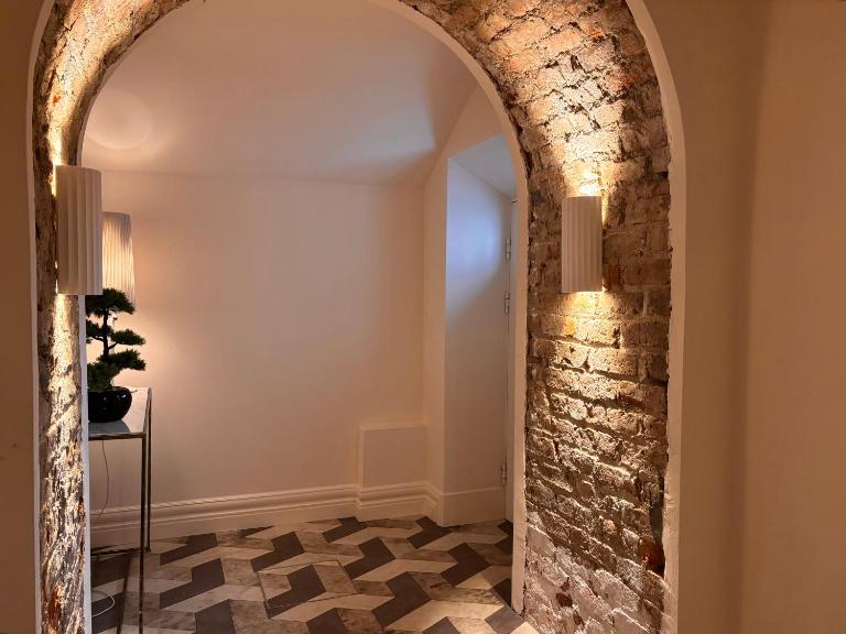 Luxurious 2 bedroom apartment with sea view in Monkstown - Bed and Breakfast Blackrock