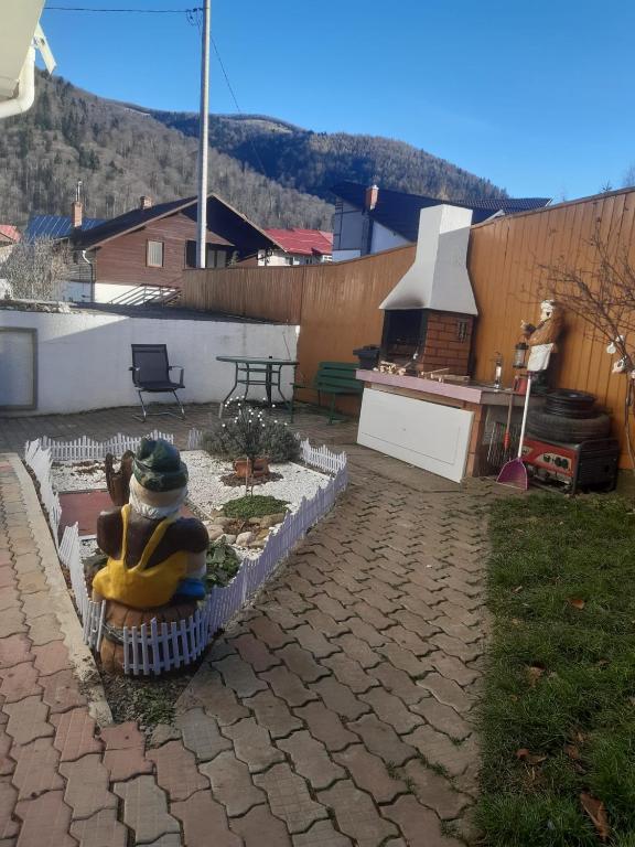 Apartment with private garden and barbecue - B&B Sinaia