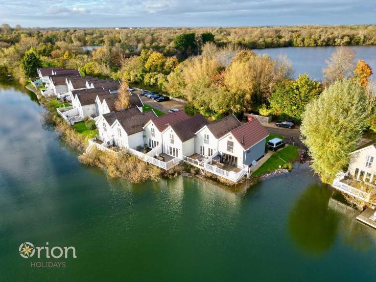 Spring Lake 52, Eider Lodge - P - Bed and Breakfast South Cerney