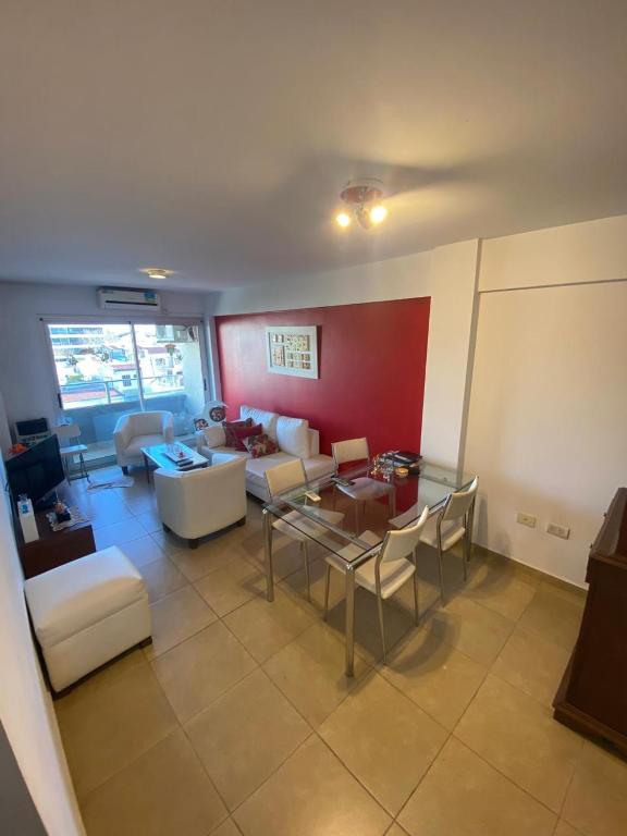 Depto Plaza Belgrano 14 Y 38 - Bed and Breakfast La Plata