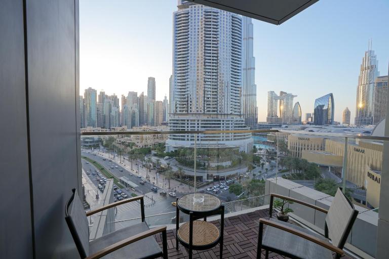 CH Skyline Retreat - Cozy 1BR Apt With Burj Khalifa and Fountain Views - B&B Dubai