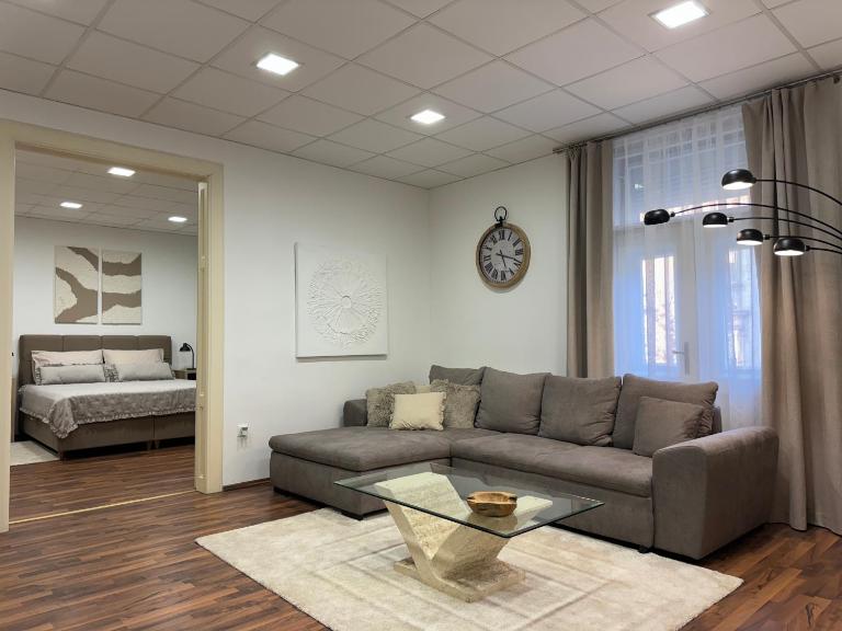 Family - Zagreb Old Town Cozy Retreat - Chambres d'hôtes Zagreb
