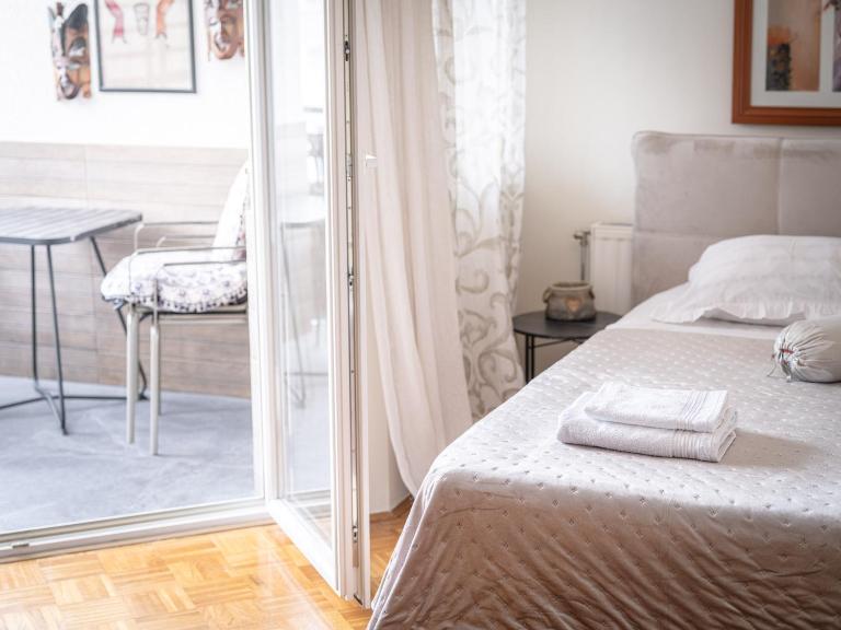 Chic Riverview Apartment - B&B Prizren
