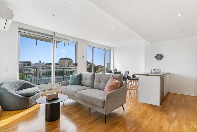 Sparkling Bay Views 2BR, Beacon Cove Port Melb - B&B Melbourne