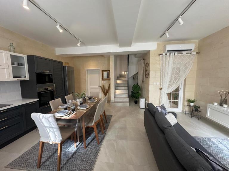 Perfect Gozo Escape, It Has It All - Chambres d'hôtes Xewkija