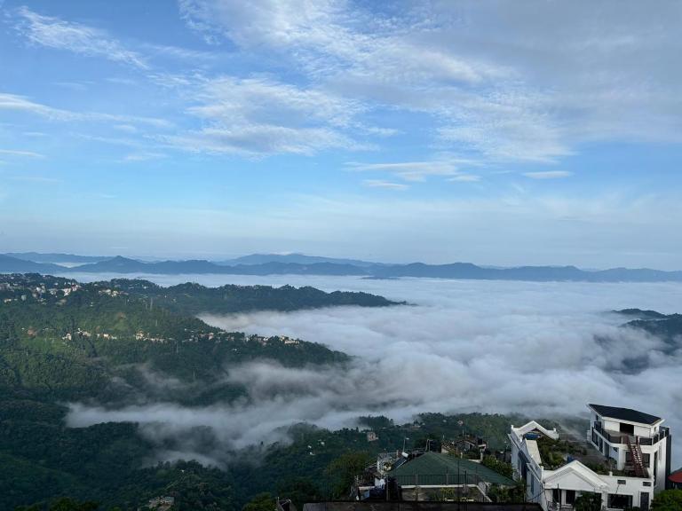The Local Guest House - Bed and Breakfast Aizawl
