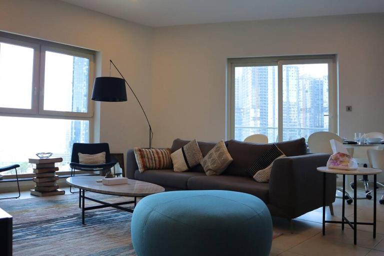Elegant Reem Atelier - 2BR Urban Escape - B&B Abu Dabi