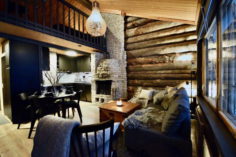 LempiRakka, 2 Levi Skipasses included, Skibus and Airport bus doorstep - B&B Kittilä