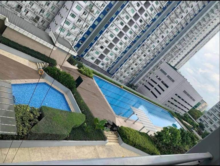 Magnolia T1B Penthouse 2br - B&B Manila